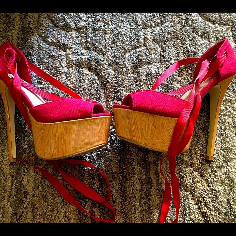 Shoedazzle lace up